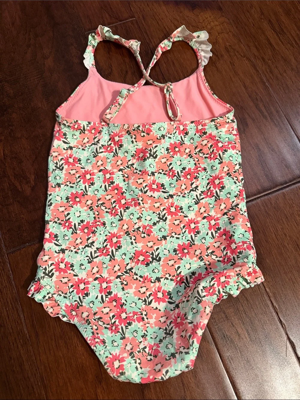 Vineyard Vines playful floral